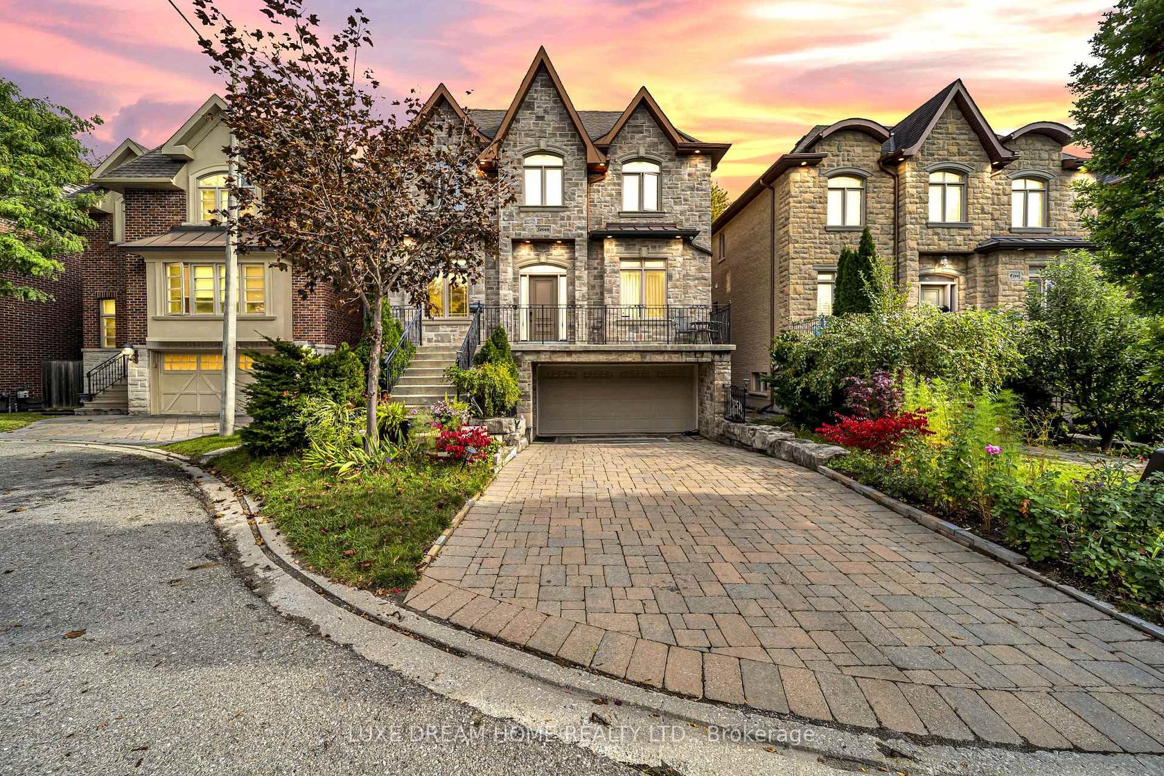 7 Geranium Court, Newtonbrook East, Toronto 
