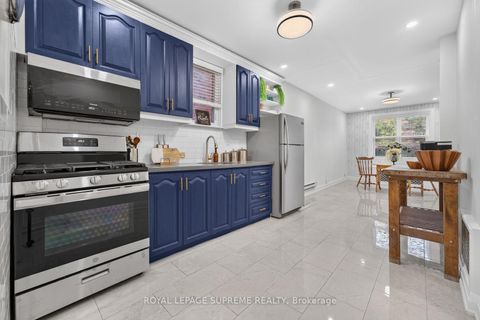 Photo 11 at 626 Manning Avenue, Little Italy, Toronto