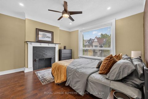 Photo 18 at 626 Manning Avenue, Little Italy, Toronto