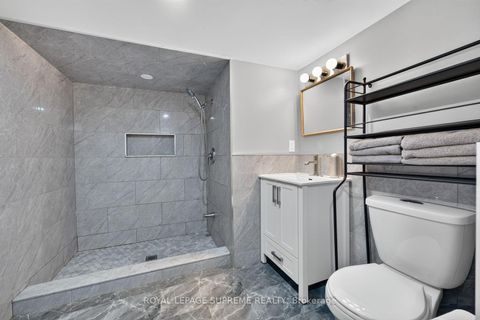 Photo 30 at 626 Manning Avenue, Little Italy, Toronto