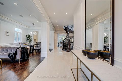Photo 2 at 21 Yorkview Drive, Willowdale West, Toronto
