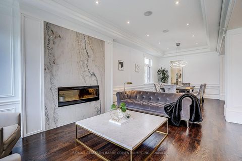 Photo 5 at 21 Yorkview Drive, Willowdale West, Toronto