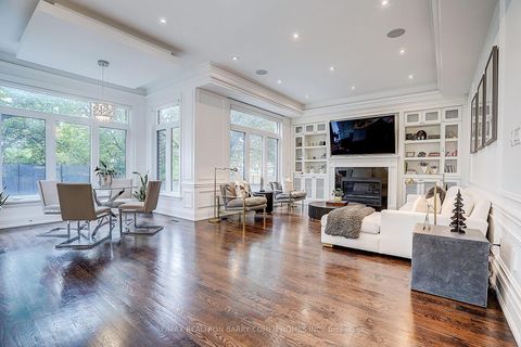 Photo 11 at 21 Yorkview Drive, Willowdale West, Toronto