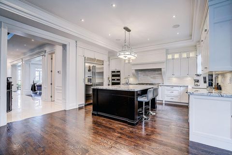 Photo 14 at 21 Yorkview Drive, Willowdale West, Toronto