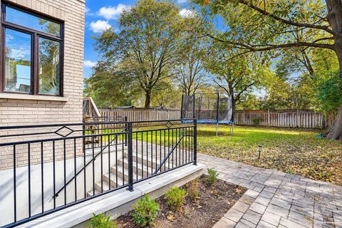 Photo 47 at 21 Yorkview Drive, Willowdale West, Toronto