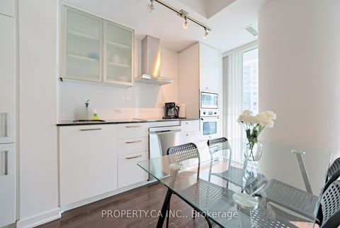 Photo 2 at 1908 - 14 York Street S, Waterfront Communities C1, Toronto