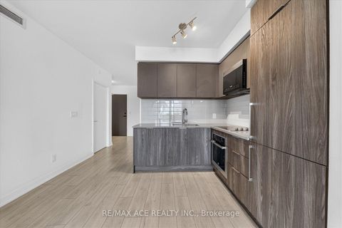 Photo 13 at 515 - 2033 Kennedy Road, Malvern West, Toronto