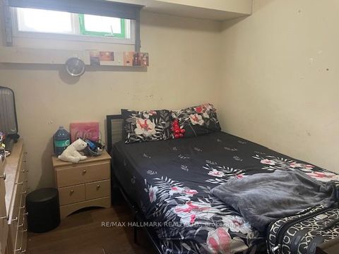 Photo 14 at 108 - 1485 Birchmount Road E, Dorset Park, Toronto