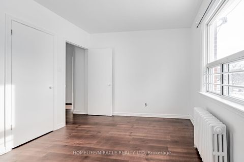 Photo 7 at 44 Leduc Drive, Kipling, Toronto