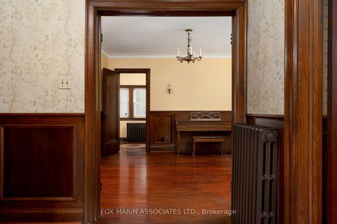Photo 8 at 26 Claxton Boulevard, Cedarvale, Toronto