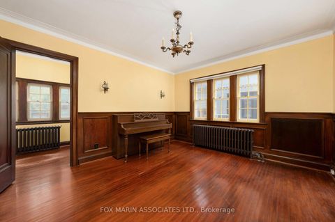 Photo 9 at 26 Claxton Boulevard, Cedarvale, Toronto
