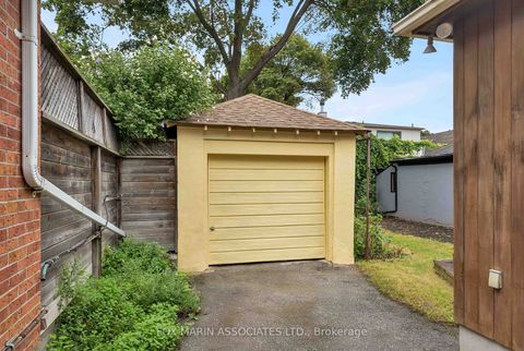 Photo 35 at 26 Claxton Boulevard, Cedarvale, Toronto