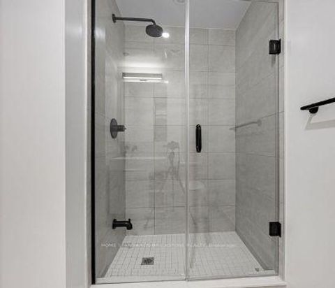 Photo 4 at 2011 - 108 Peter Street, Waterfront Communities C1, Toronto