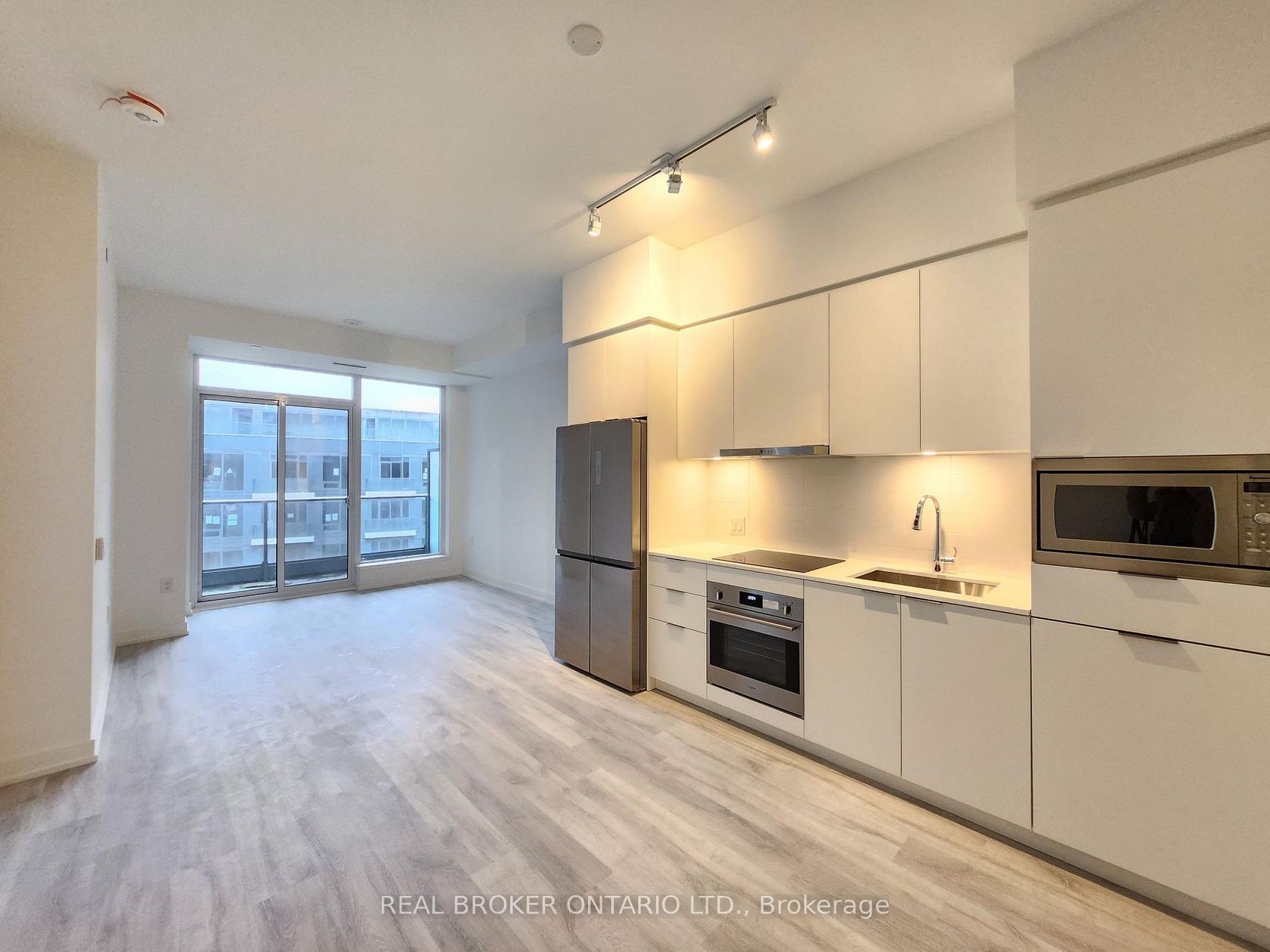 N625 - 7 Golden Lion Heights, Newtonbrook East, Toronto 