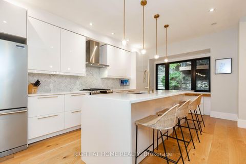 Photo 8 at 16 Pine Crescent, The Beaches, Toronto