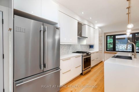 Photo 16 at 16 Pine Crescent, The Beaches, Toronto