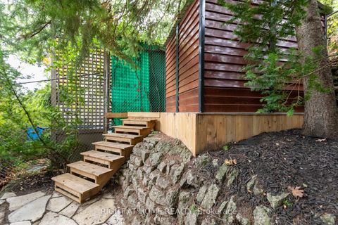 Photo 42 at 16 Pine Crescent, The Beaches, Toronto