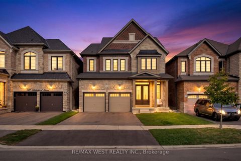 Photo 1 at 201 Bellefond Street, Kleinburg, Vaughan
