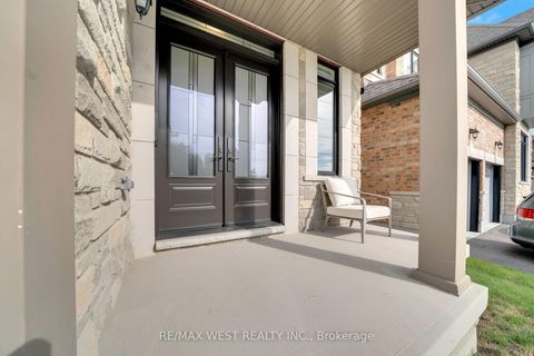 Photo 2 at 201 Bellefond Street, Kleinburg, Vaughan