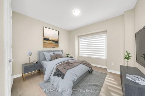 Photo 27 at 201 Bellefond Street, Kleinburg, Vaughan