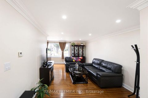 Photo 18 at 7 Artech Court, Black Creek, Toronto