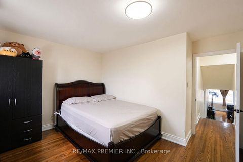 Photo 31 at 7 Artech Court, Black Creek, Toronto