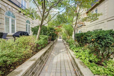 Photo 2 at 105 - 11 Everson Drive, Willowdale East, Toronto