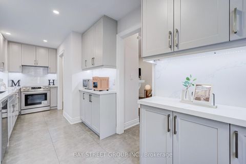 Photo 22 at 105 - 11 Everson Drive, Willowdale East, Toronto