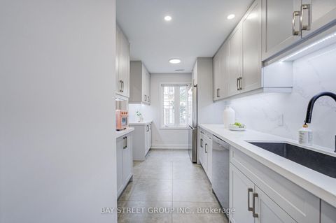 Photo 23 at 105 - 11 Everson Drive, Willowdale East, Toronto