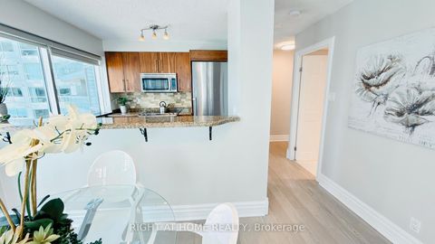 Photo 7 at 1012 - 10 Queens Quay W, Waterfront Communities C1, Toronto