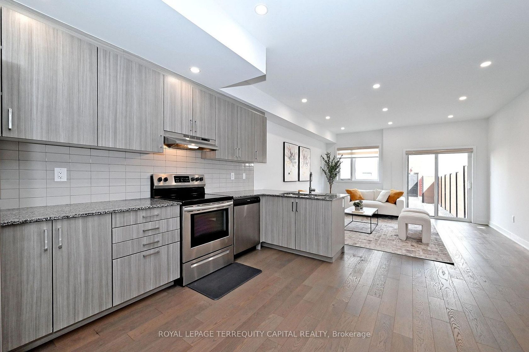 101 William Duncan Road, CFB, Toronto 