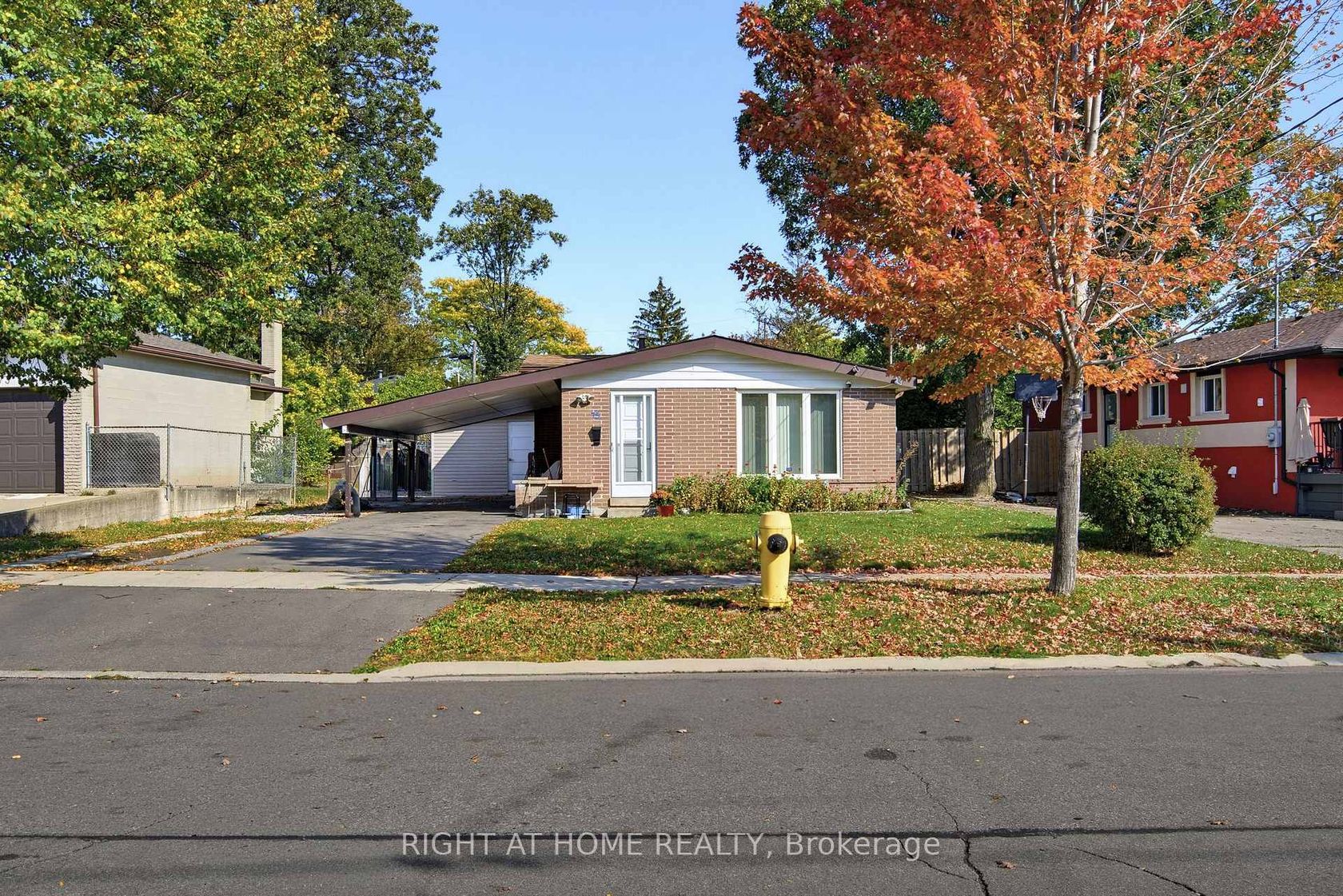 75 Bloomington Crescent, Black Creek, Toronto 