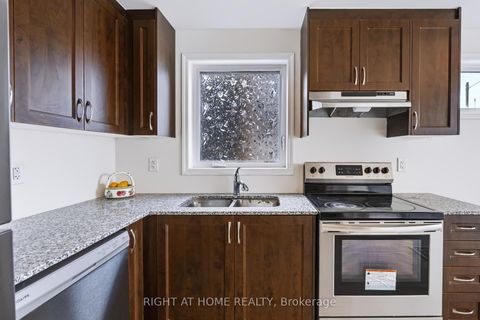 Photo 1 at 429 - 2789 Eglinton Avenue E, Eglinton East, Toronto
