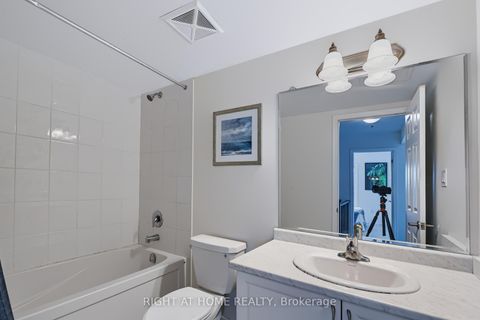 Photo 6 at 429 - 2789 Eglinton Avenue E, Eglinton East, Toronto