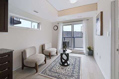 Photo 11 at 429 - 2789 Eglinton Avenue E, Eglinton East, Toronto