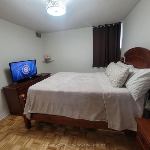 Photo 11 at 802 - 10 Tobermory Drive, Black Creek, Toronto