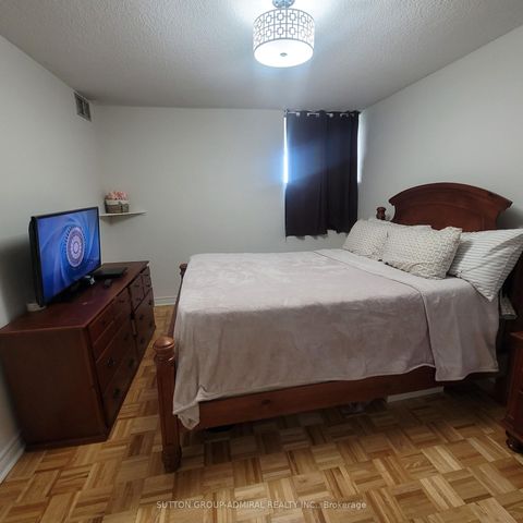 Photo 12 at 802 - 10 Tobermory Drive, Black Creek, Toronto