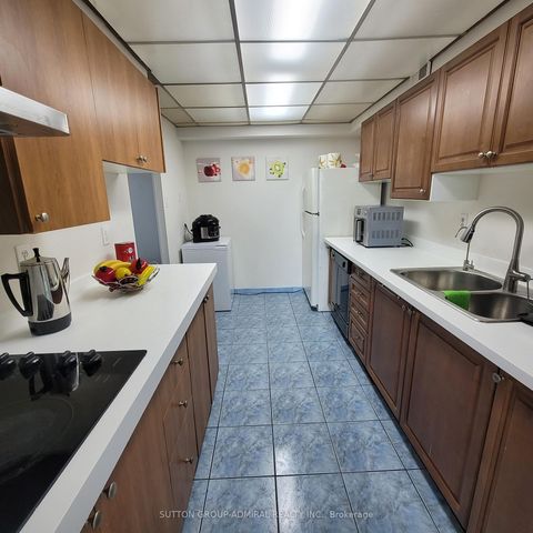 Photo 14 at 802 - 10 Tobermory Drive, Black Creek, Toronto