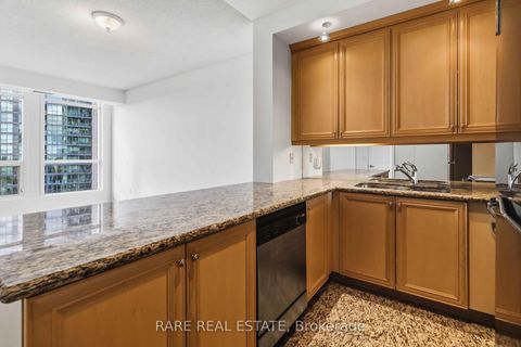 Photo 7 at 1515 - 628 Fleet Street, Niagara, Toronto