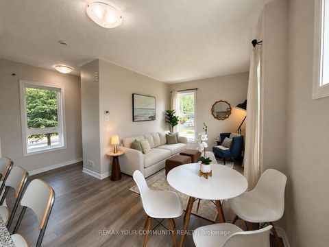Photo 2 at 2 - 90 Caledonia Park Road, Davenport, Toronto