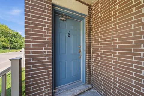 Photo 9 at 2 - 90 Caledonia Park Road, Davenport, Toronto