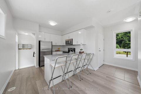 Photo 12 at 2 - 90 Caledonia Park Road, Davenport, Toronto