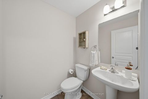 Photo 14 at 2 - 90 Caledonia Park Road, Davenport, Toronto