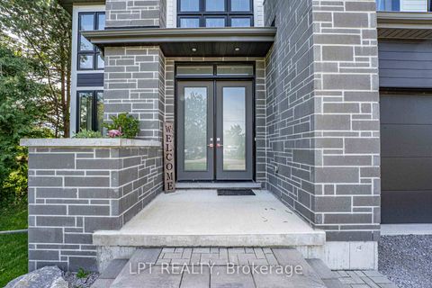 Photo 11 at 36 Blue Jay Boulevard, Virginia, Georgina