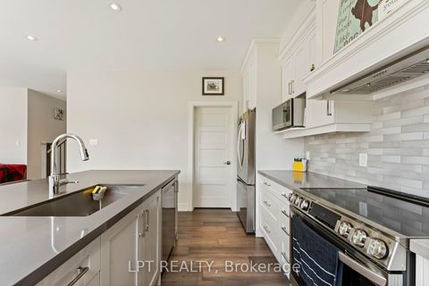 Photo 15 at 36 Blue Jay Boulevard, Virginia, Georgina