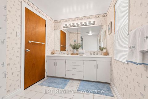 Photo 35 at 678 Lake Drive E, Historic Lakeshore Communities, Georgina