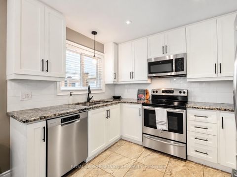 Photo 7 at 160 Holmcrest Trail, Centennial Scarborough, Toronto