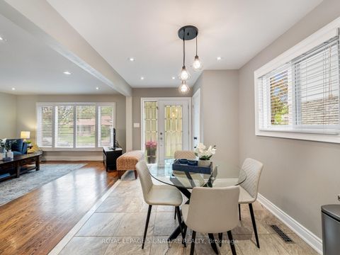 Photo 11 at 160 Holmcrest Trail, Centennial Scarborough, Toronto