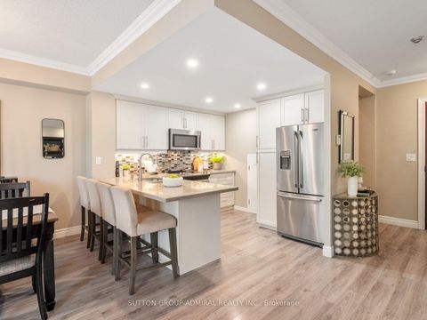 Photo 3 at 306 - 9 Greenbriar Road, Bayview Village, Toronto