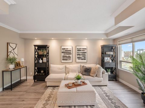 Photo 11 at 306 - 9 Greenbriar Road, Bayview Village, Toronto